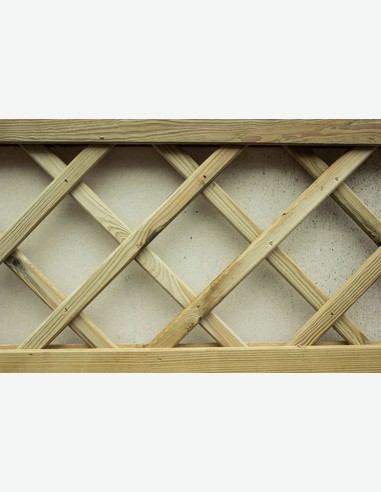 Cremona - Sichtschutzwand aus Holz - freigestellt 2