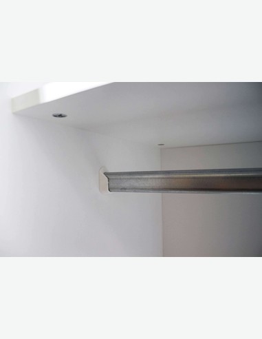 Armadi anta battente