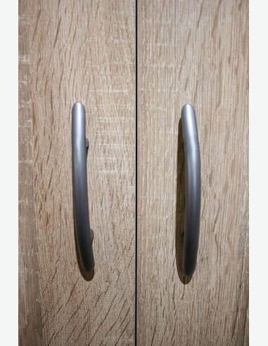 Armadi anta battente