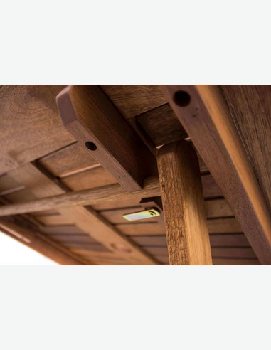 Malvi - Klappbarer Tisch für Garten / Balkon, aus massivholz