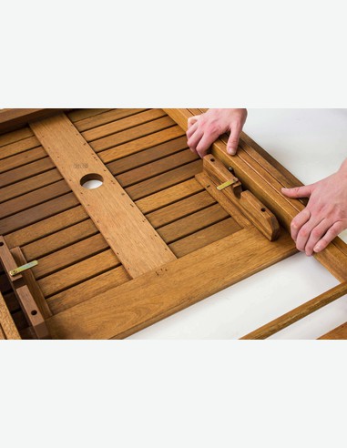 Malvi - Klappbarer Tisch für Garten / Balkon, aus massivholz