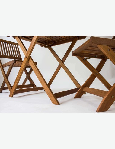 Malvi - Klappbarer Tisch für Garten / Balkon, aus massivholz