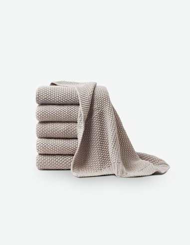 Betta - Angenehme und sanfte Strickdecke