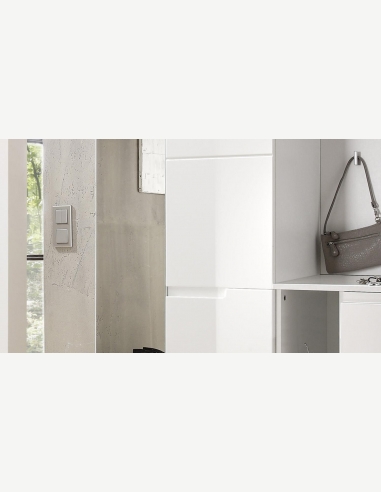 Armadi anta battente