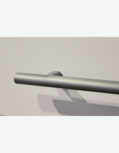 Julian - Hochschrank aus Pinie hell/weiß glanz Dekor - Detail